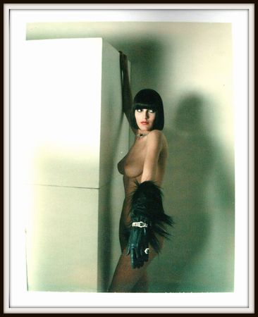 3_French_Vogue__Paris_1981_copyright_Helmut_Newton_Estate1