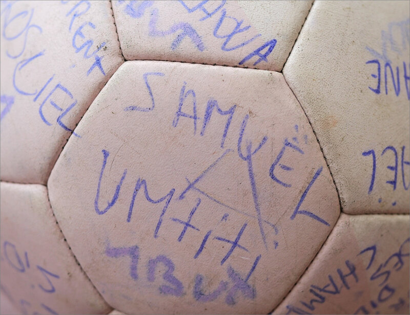 Ballon foot signatures coupe du monde 080220 ym 2