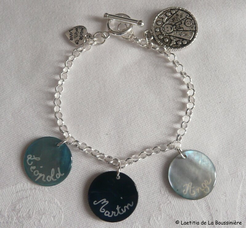 Bracelet sur chaîne argent massif composé de 3 médailles en nacre