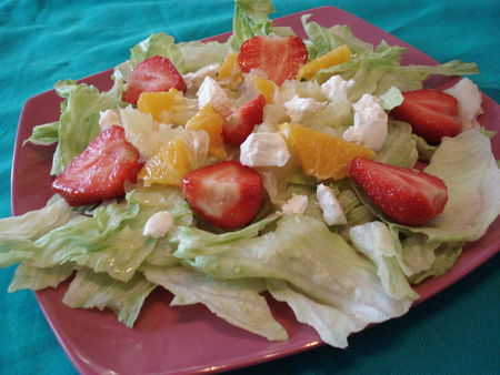 Salade de chèvre et fraises en touche dagrumes recettes entrees Salade de chèvre et fraises en touche dagrumes