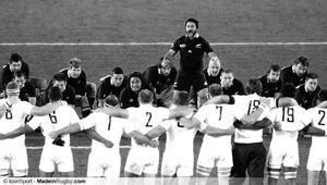 piri-weepu-pendant-le-haka---23-10-2011-france---nouvelle-zelande-finale-de-la-coupe-du-monde-de-rugby-2011-auckland-20111023123216-4206
