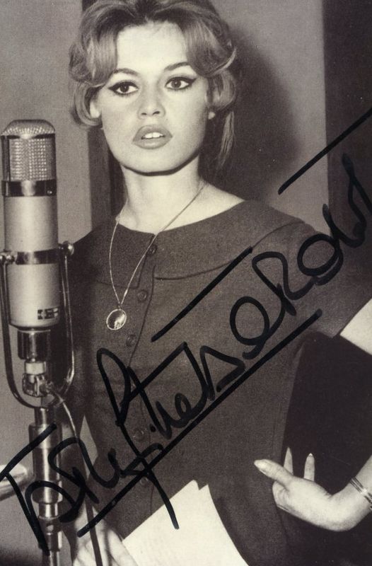 bb_autograph-micro-01