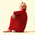 21/02/1955, Connecticut - Red Sweater par <b>Milton</b> <b>Greene</b>