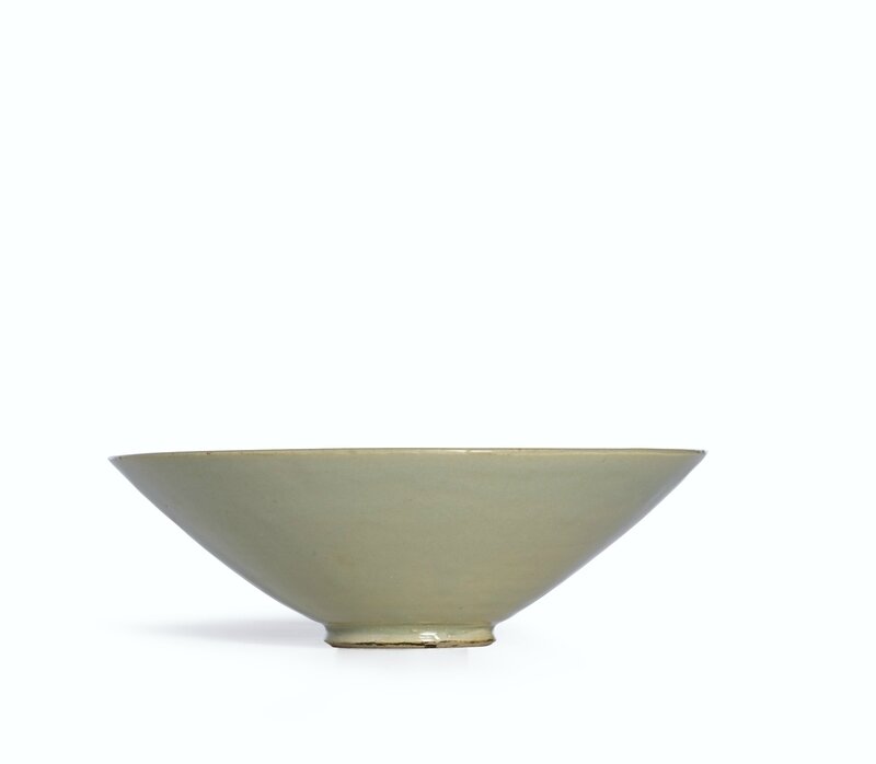 A celadon bowl, Five dynasties-Song dynasty