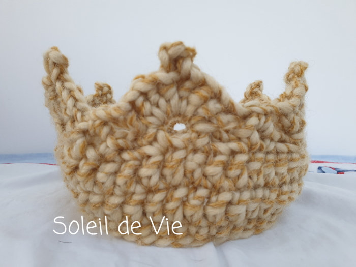 2021-SoleildeVie-CouronneCrochet