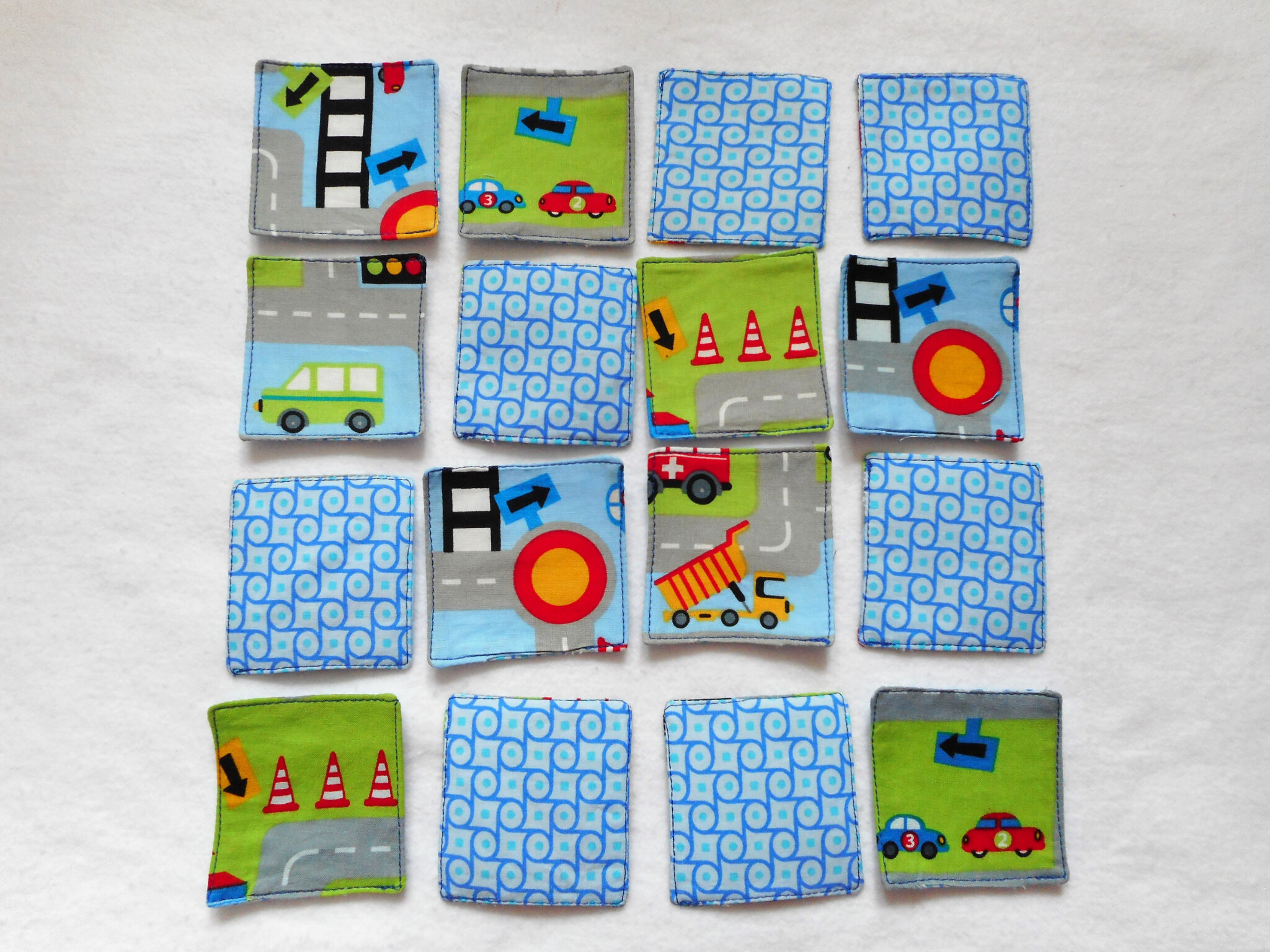 Jeu Memory éducatif en Tissu pour Enfant Véhicules et Transport