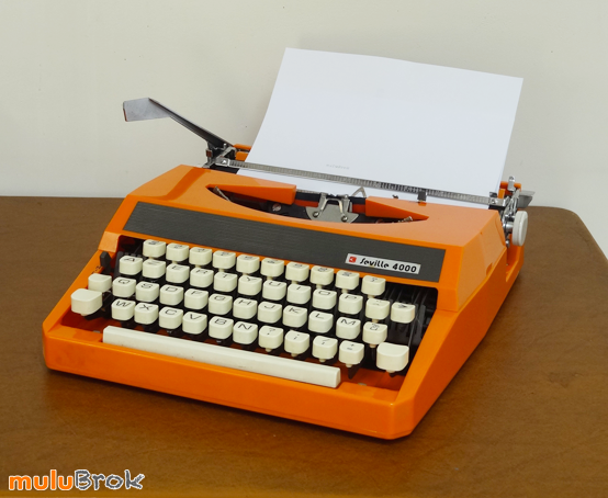 MACHINE-A-ECRIRE-Orange-1-muluBrok-Vintage