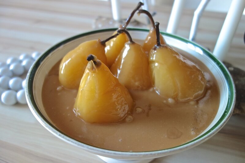 poires au sirop d'érable et aux noix de pécan