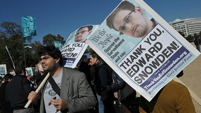 Snowden-thank-you-protesters