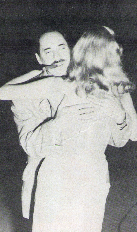 1949-Love_Happy-film-sc_mm-set-with_groucho_marx-4-2