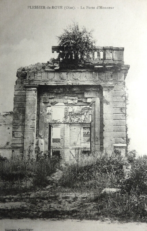 Plessier-de-Roye, ruines du château, porte d'honneur