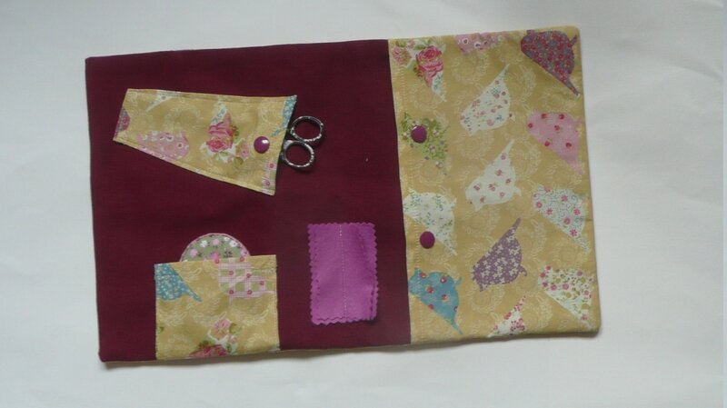 Pochette pour ranger accessoires de couture