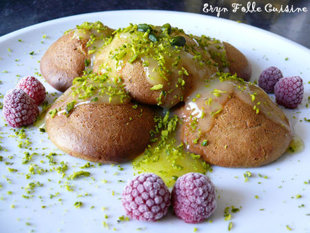 domes_pistache_framboise_sauce_citron2