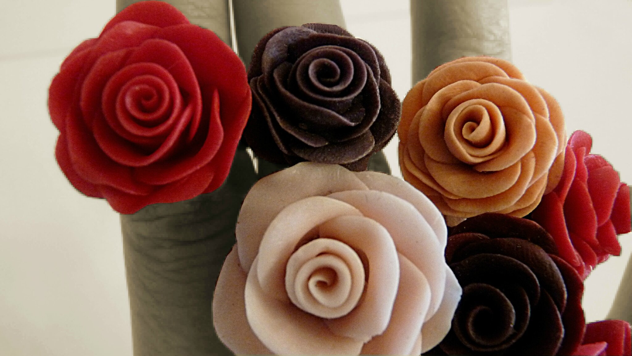 bagues, roses modelées,©Kalifragili (tous droits réservés) 