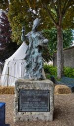 Hommage de la ville de Chartres à Fulbert évêque