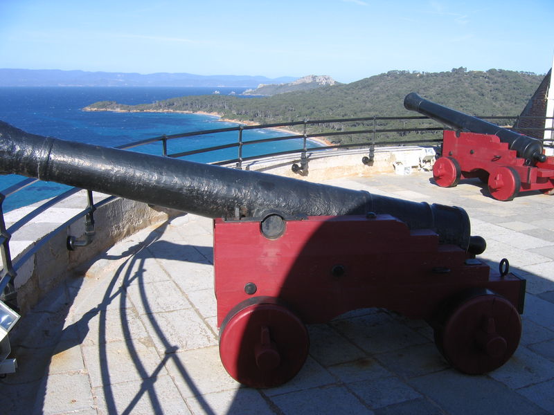 Porquerolles : Les canons du Fort Saint-Anne