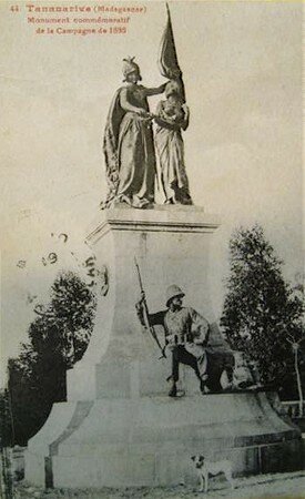 Tananarive_monument_1895