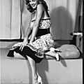 1948 - <b>Pin</b>-Up Marilyn - Série Robes par Earl Moran