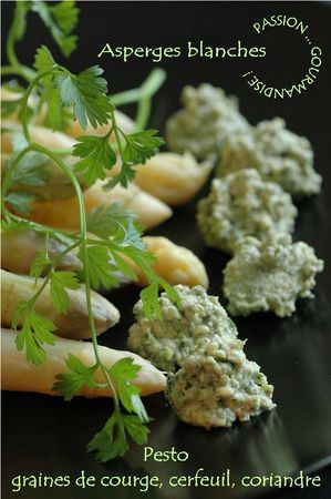 Asperges_blanches___pesto_de_graines_de_courge_cerfeuil_coriandre_1