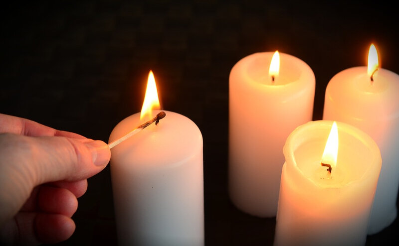 candles-1076675_960_720