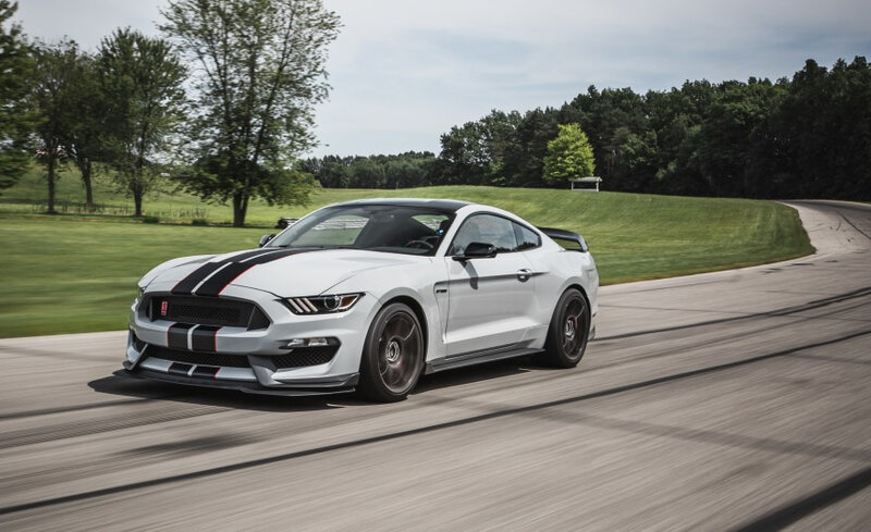 2016-Ford-Mustang-Shelby-GT350R-1182-876x535