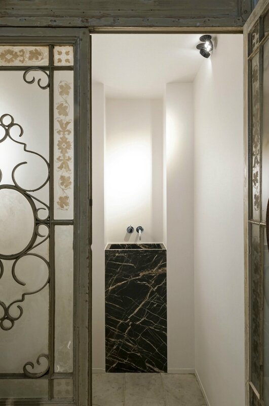 renovated by Belgium based Hans Verstuyft Architects, looks amazing 2