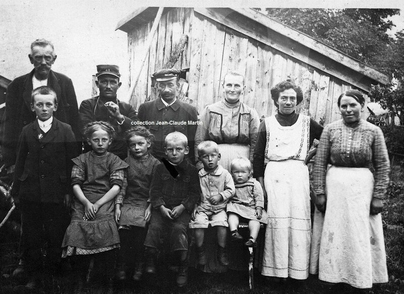 ALAUZEN Fernand 1916 1917 avec famille fermiers allemands - Copie