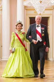 La reine Sonja et le roi Harald V de Norvège arrivant pour le dîner de gala de leur double 80e anniversaire le 9 mai 2017 au palais royal à Oslo. - Purepeople