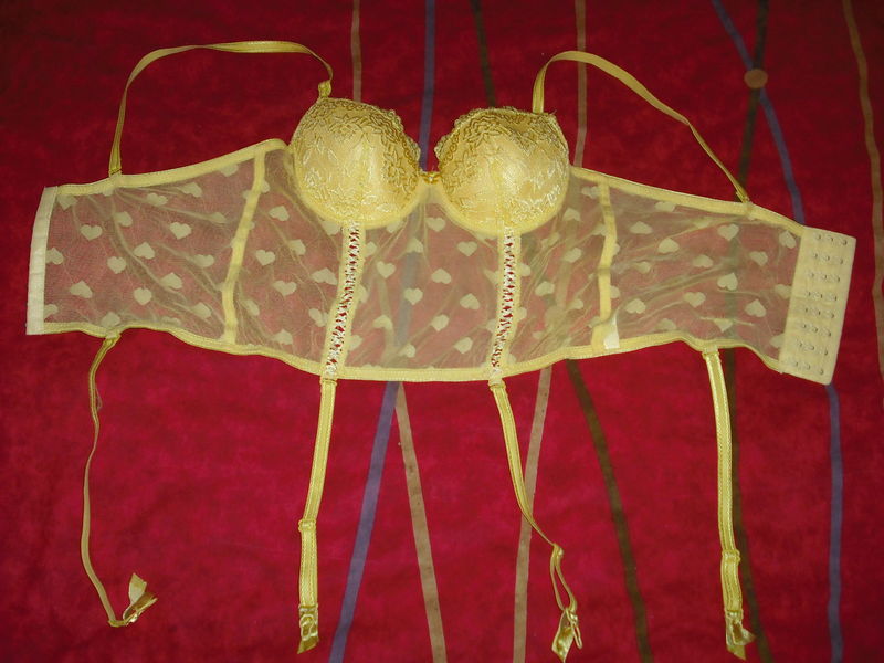 guepiere jaune