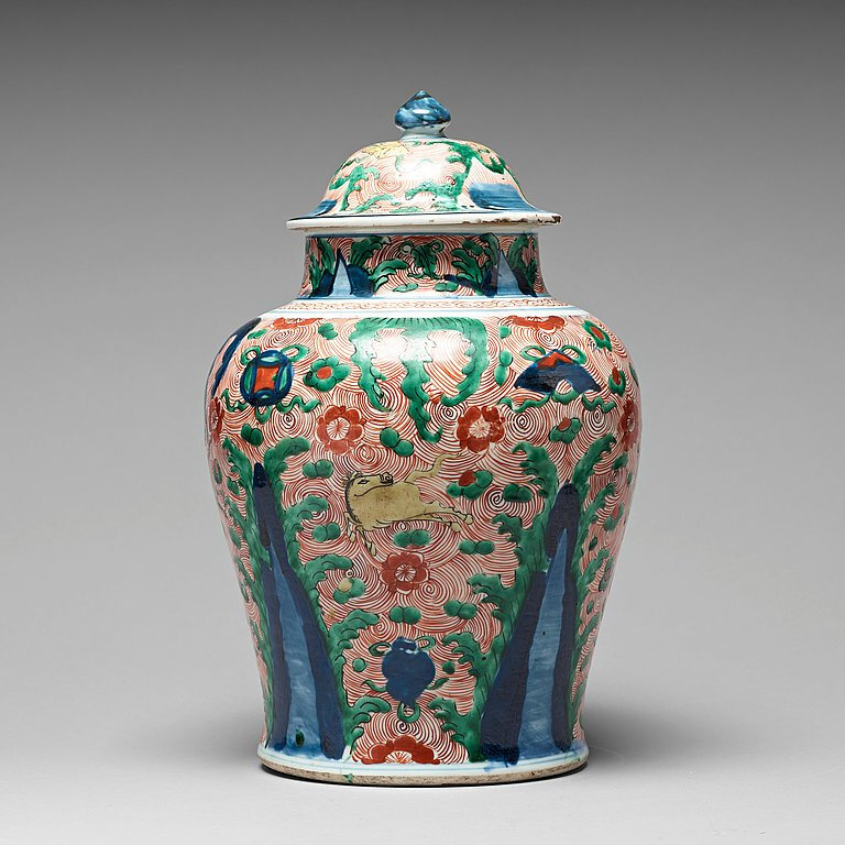 A Wucai Transitional jar and cover, 17th Century