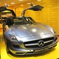 La Mercedes <b>AMG</b> <b>SLS</b> , ailes 