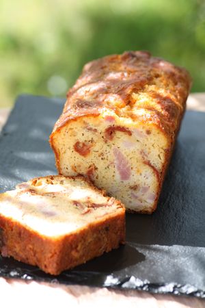 Cake_lardons___tomates_s_ch_es