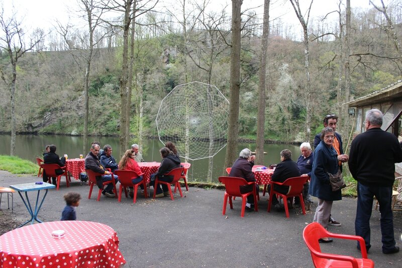 Autre café lac Roche qui boit terrasse