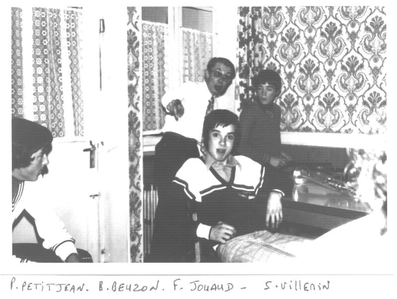1976-2