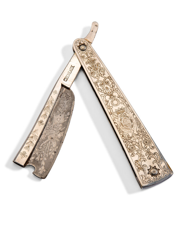 2020_CKS_18366_0010_002(a_restauration_silvered_brass_and_engraved_polished_steel_razor_circa)