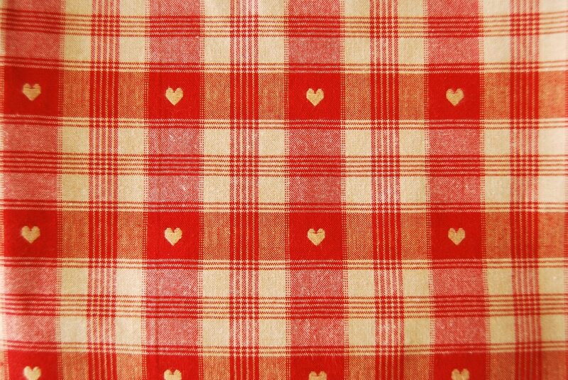 tissus-ameublement-tissu-coeur-carreaux-rouge-esprit-d-4436737-dsc-9054-0d721-e9d6d_big