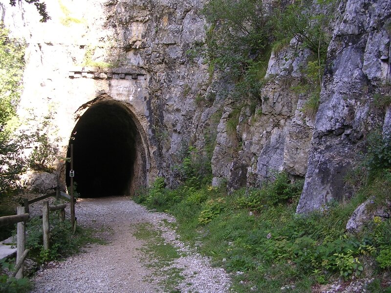 Promenade du tunnel de l'ancien tramway 