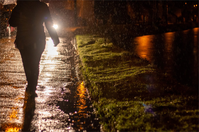 Ville soir pluie silhouette contrej 1 080123