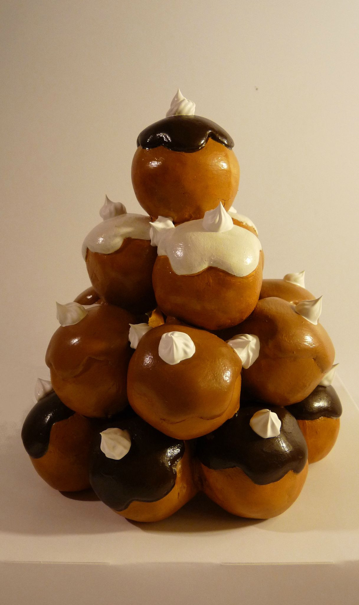petite pièce montée de choux à la crème