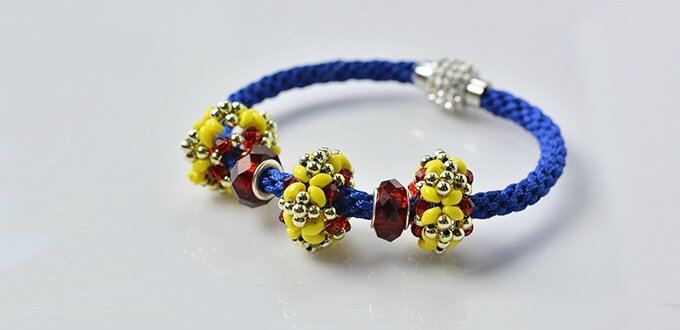 How to Make Blue Nylon Threads Kumihimo Bracelet with European Beads Decor (4)