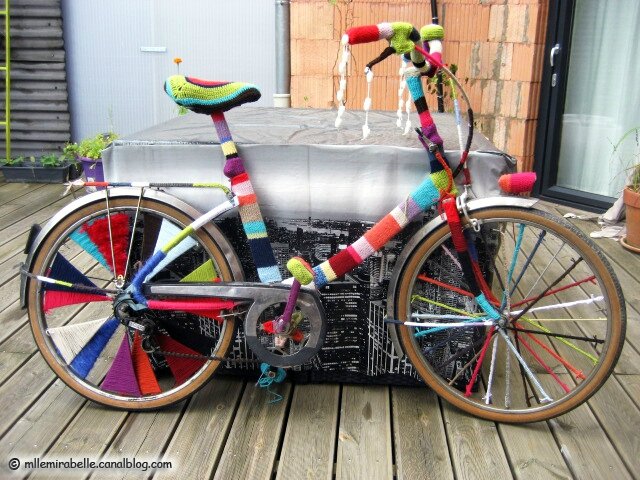 yarnbombing bike