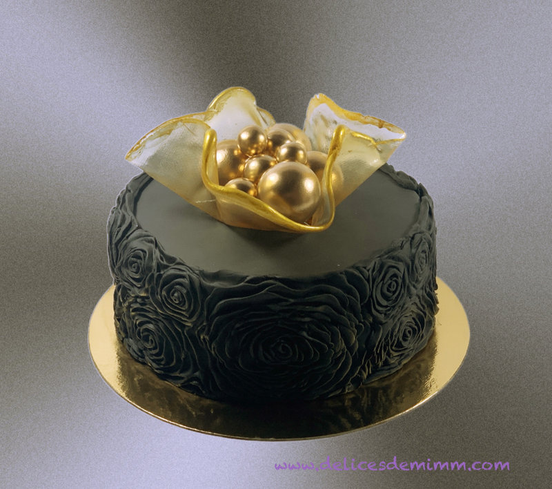 Gâteau Roses noires 5