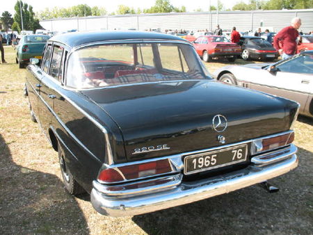 Mercedes220SEAr1