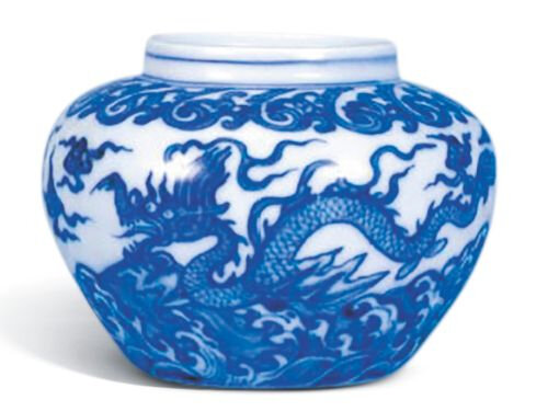 Blue and white ‘winged dragon’ jarlet, mark and period of Chenghua