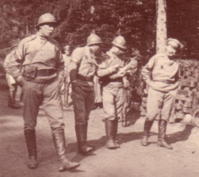soldats russes sur route de Sulzern Alsace mai1918
