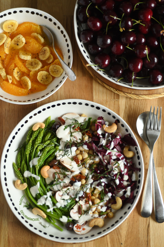 Salade ornithogale, champignon, pois chiche, trevisana, tomate confite, olive noire, noix de cajou, basilic_1