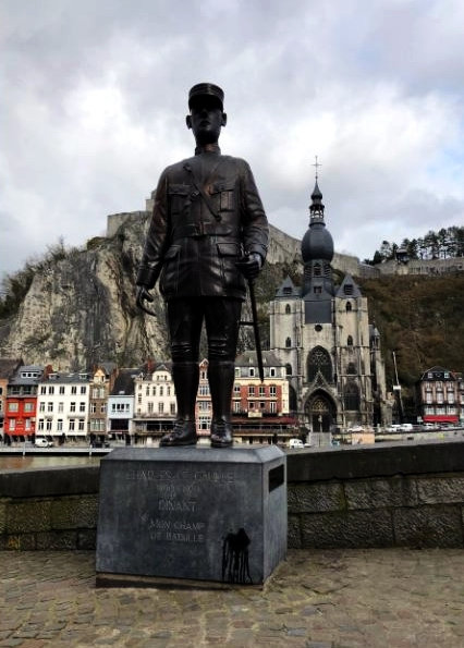 De Gaulle pont dinant3