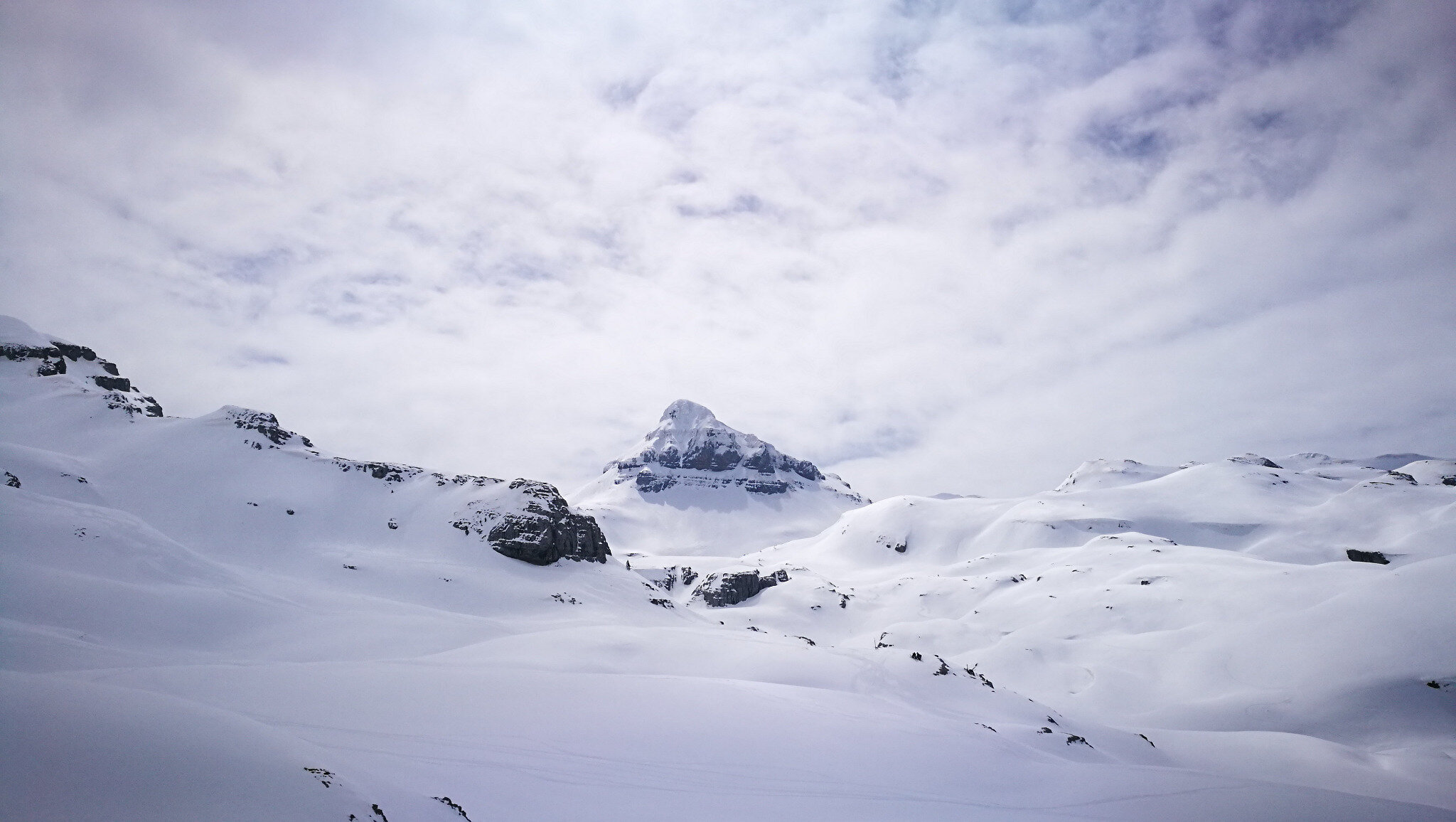 La Pierre-Saint-Martin, vue sur le Pic d'Anie depuis bld des Pyrénées