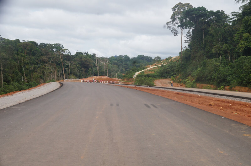 autoroute Yaoundé-Douala (2)