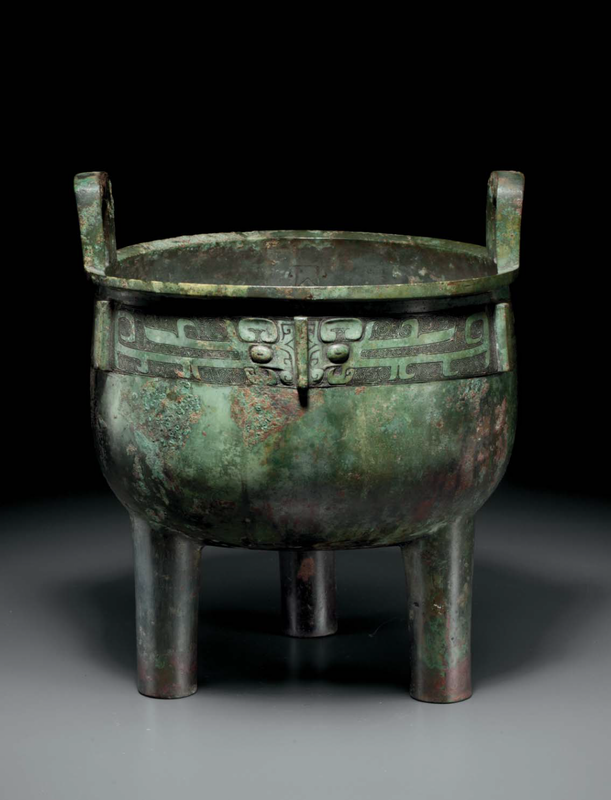 A rare large bronze ritual tripod food vessel, ding, China, Late Shang-Early Western Zhou dynasty, 12th-11th century BC